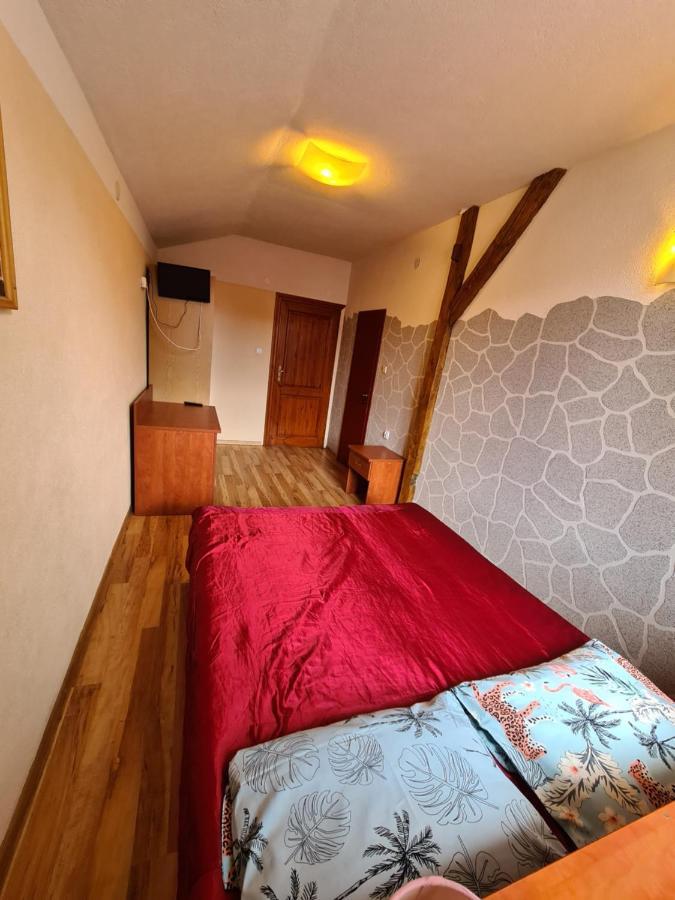 Gosciniec Halka Hostel Zwardon Exterior photo